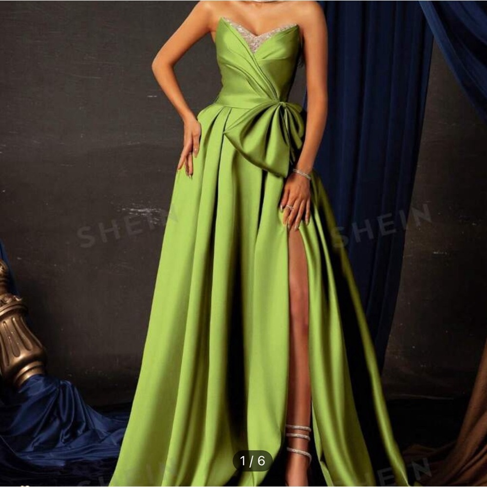 Women’s dress